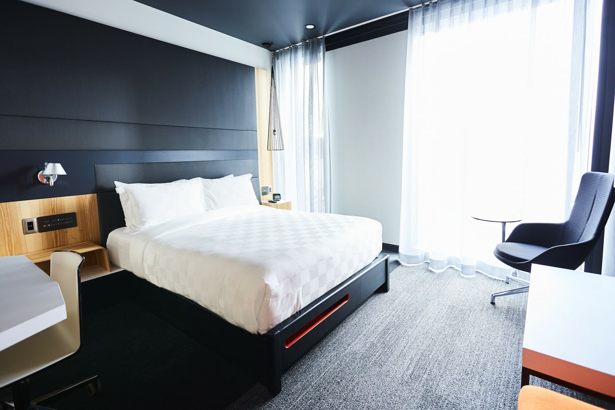 Alt Hotel 3*